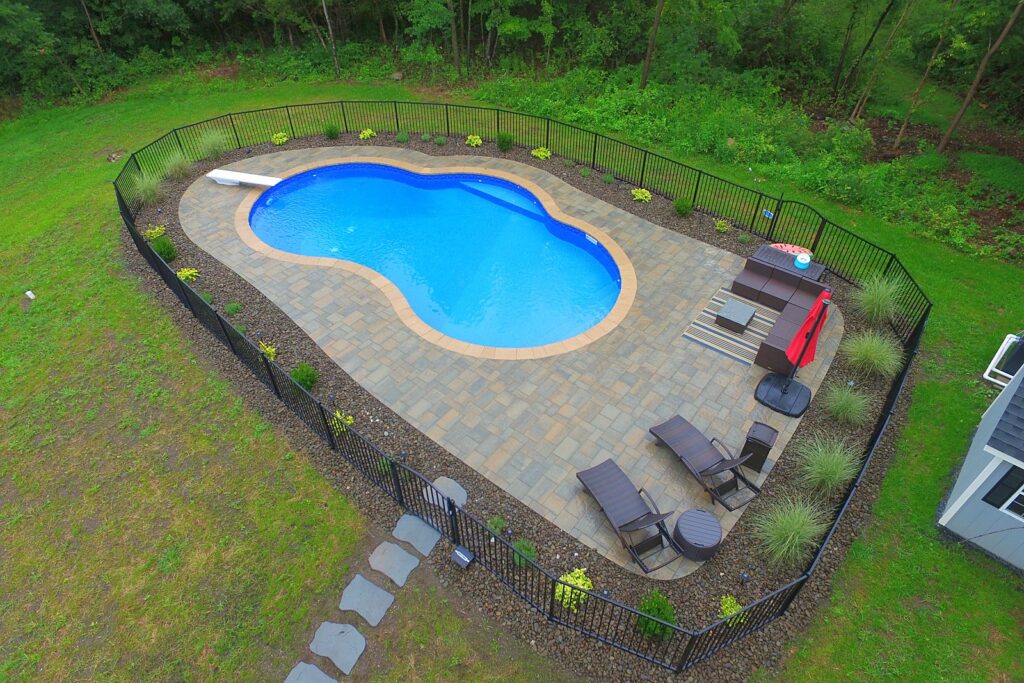 6 Signs Your Pool Liner Needs Replacing