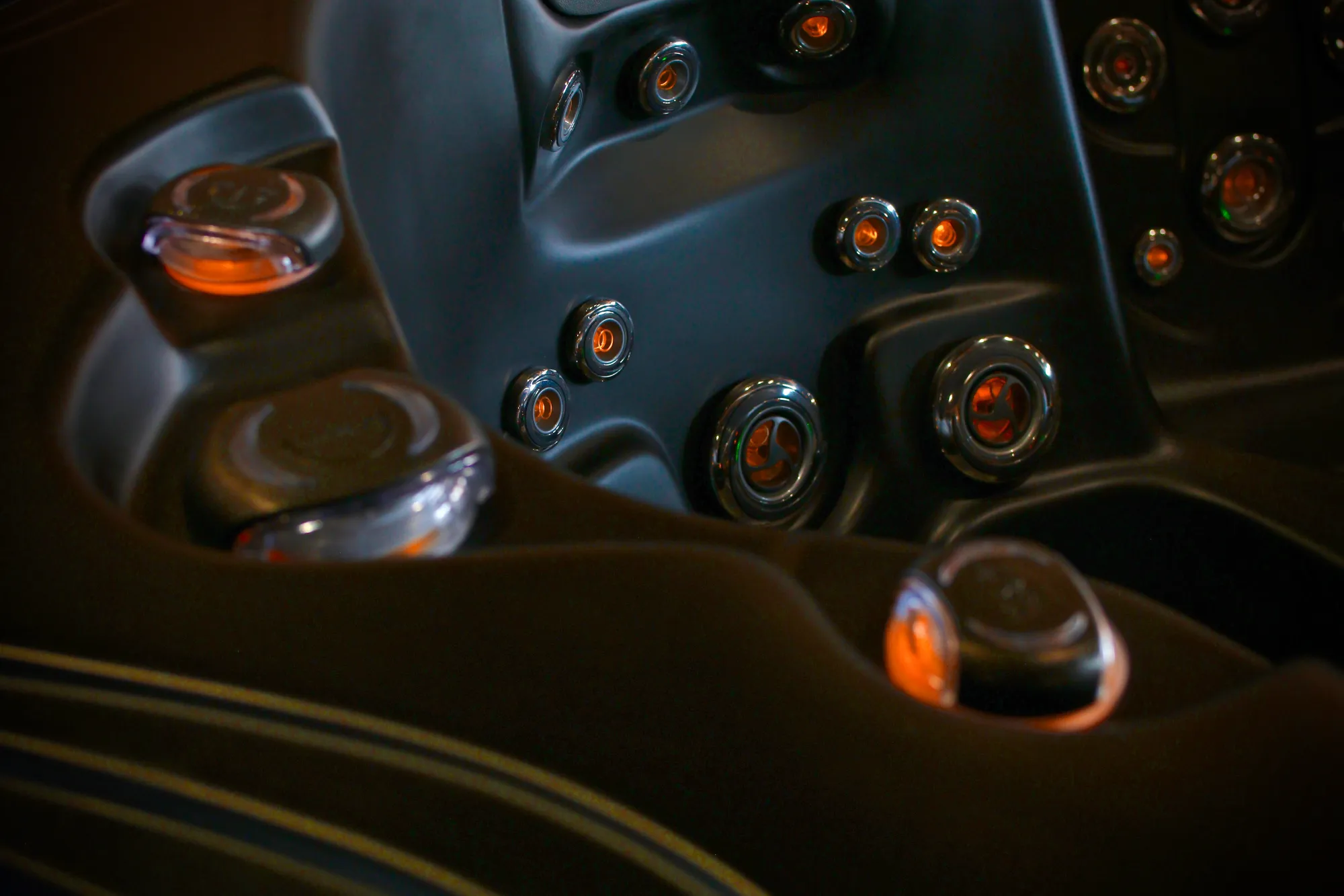 Stainless steel jets with warm LED lighting